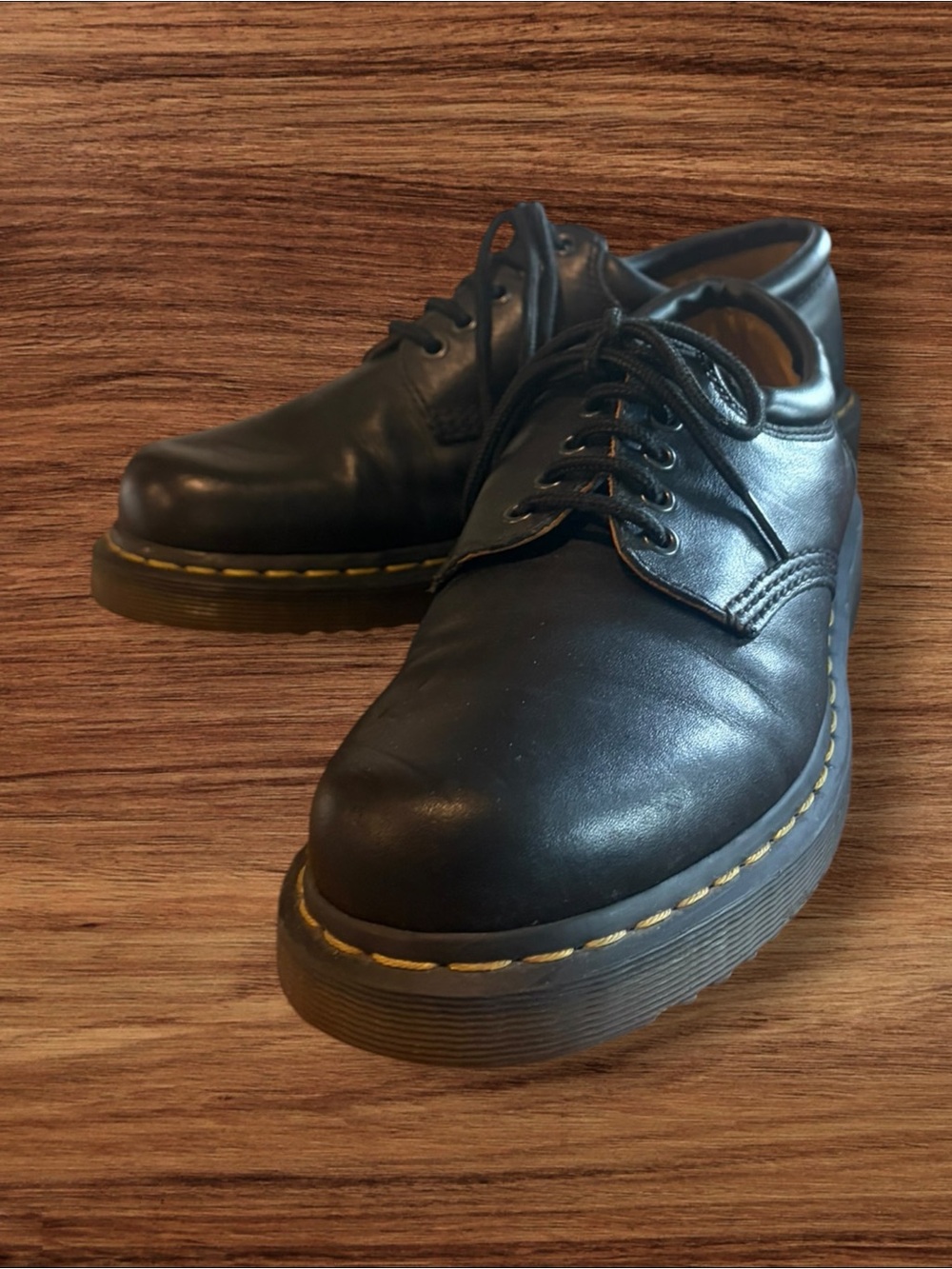 Dr. Martens 8053 Black Leather 5-Eye Padded Collar
